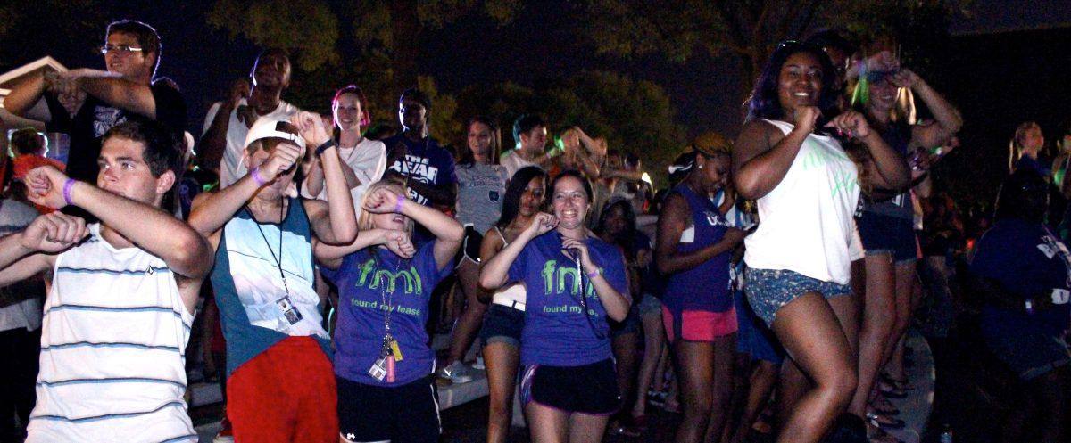 Freshmen get ‘Wet ‘n’ Wild’ at closing ceremony