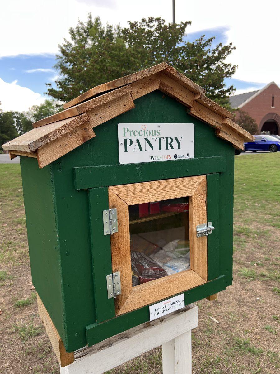 Women’s Leadership Academy’sPrecious Pantries food pantry located at the Faulkner County Library. Photo by Andraea Aguilera. 