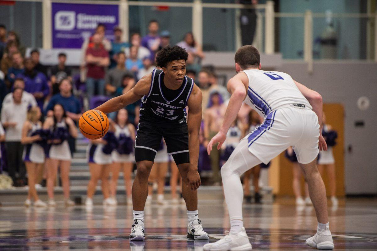 Sophomore guard Camren Hunter faces off against Sophomore guard Will Soucie of North Alabama. Hunter became the 4th athlete to obtain a triple-double in UCA history. 